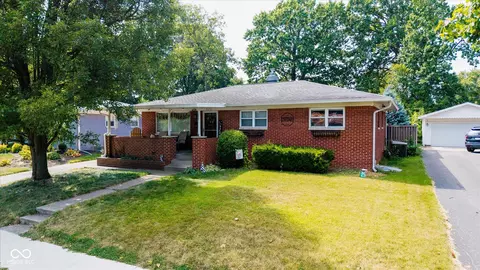 5657 Maplewood Dr, Speedway, IN 46224