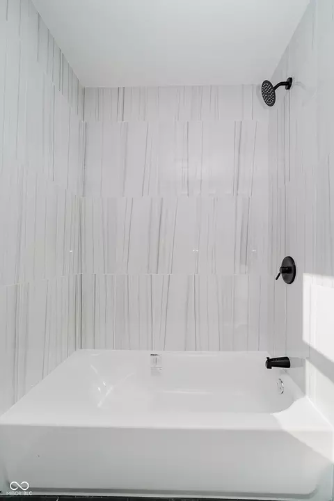 Bath - 595 Memory Ln, Carmel, IN 46032 photo 5 of 5