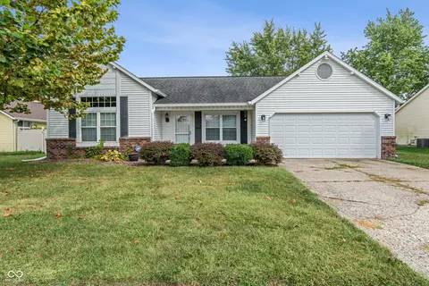 1137 Jody Ct, Greenwood, IN 46143