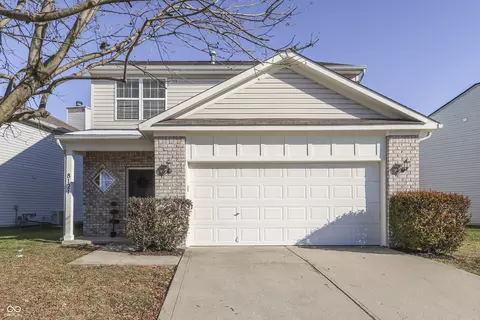 8121 Whitview Dr, Indianapolis, IN 46237