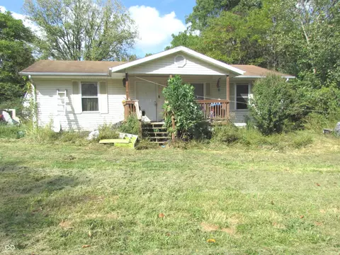 50 Golden Dr, Reelsville, IN 46171