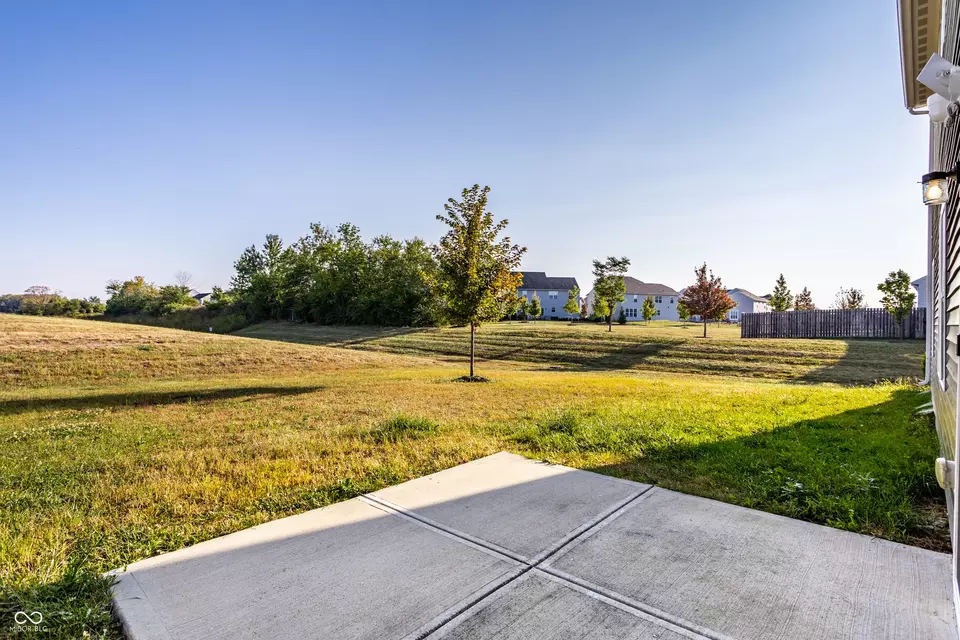 Exterior - 5986 Meadowview Dr, Whitestown, IN 46075 photo 6 of 10