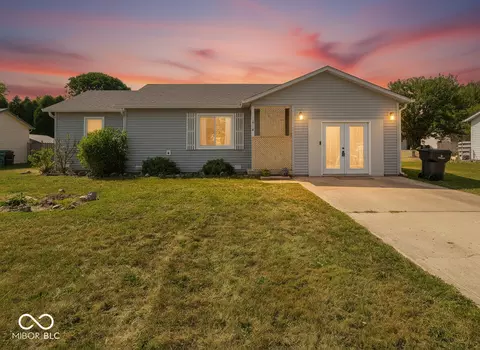 5414 Collett Dr E, Camby, IN 46113