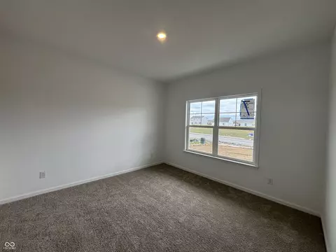 8109 Camellia Ln, Pendleton, IN 46064 photo 4