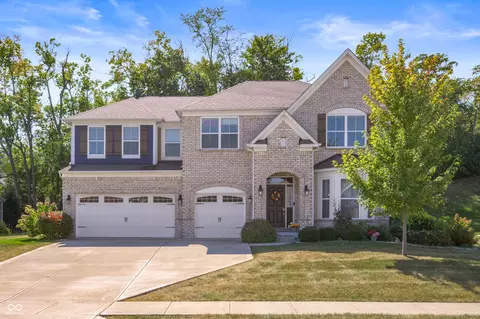 3745 Presidents Ln, Greenwood, IN 46142