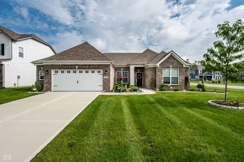 6814 Pine Vail Blvd, Mccordsville, IN 46055