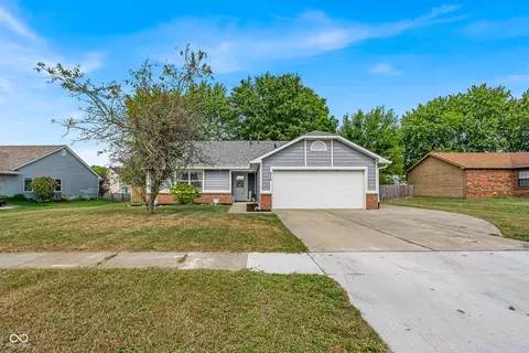 974 Spring Meadow Dr, Greenwood, IN 46143