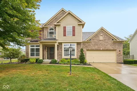 5985 Pine Bluff Dr, Avon, IN 46123