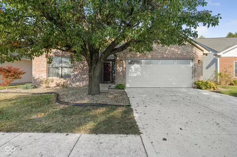 114 Tracy Ridge Blvd, Whiteland, IN 46184