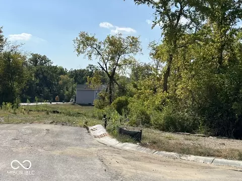2894 Emerald St, Indianapolis, IN 46268