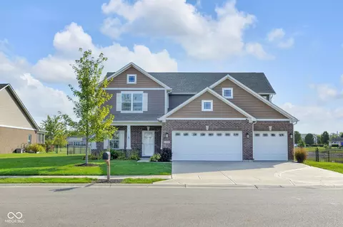3317 S Ansley Dr, New Palestine, IN 46163