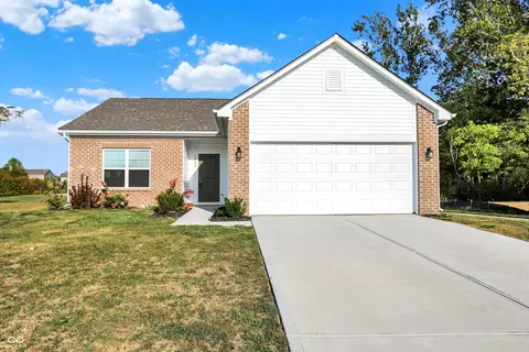 1537 N Clearwater Dr, Greenfield, IN 46140