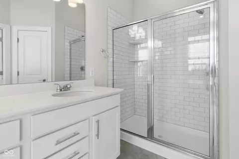 Bath - 812 Kinzer Ave, Carmel, IN 46032 photo 3 of 3