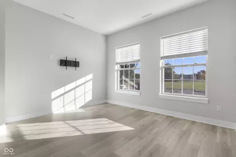 Living - 812 Kinzer Ave, Carmel, IN 46032 photo 2 of 5