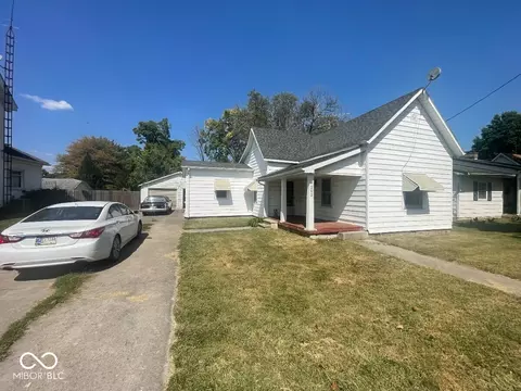 202 E Main St, New Market, IN 47965