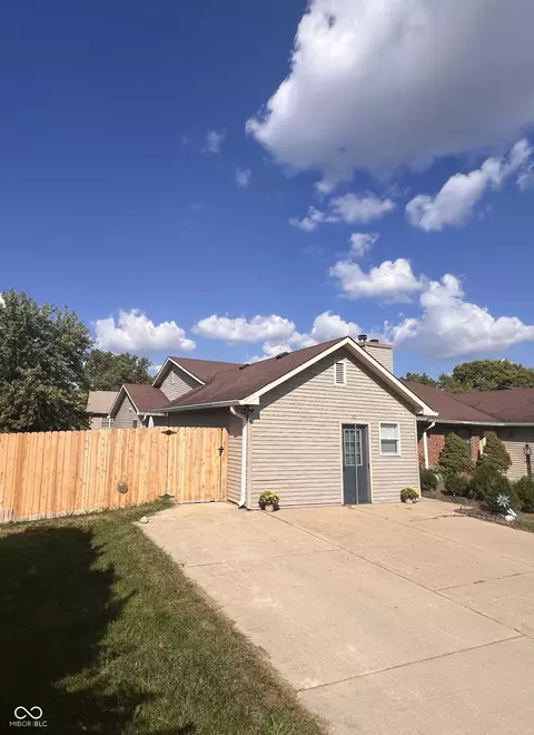 14 Medina Dr, Indianapolis, IN 46227