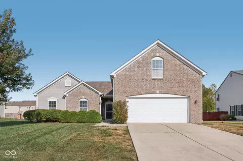 1300 Charleston Ct, Avon, IN 46123
