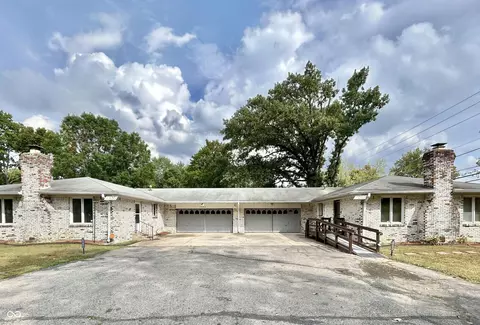 7525 Ditch Rd, Indianapolis, IN 46260