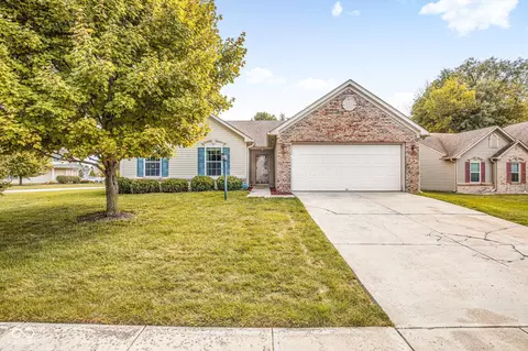 4083 S Turning Leaf Ct, New Palestine, IN 46163