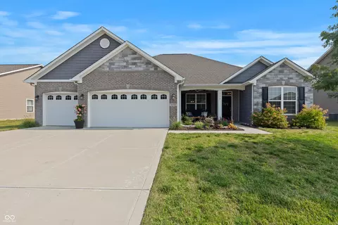 9394 Foudray Cir N, Avon, IN 46123