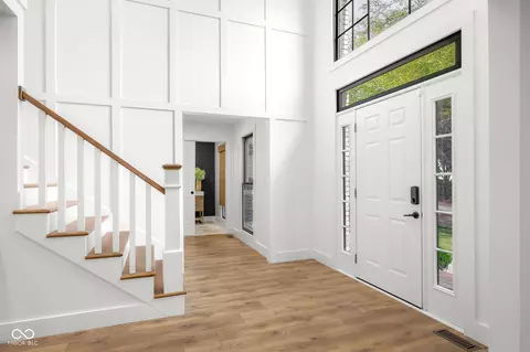 Entry Way - 882 Box Turtle Ct, Columbus, IN 47201 photo 1 of 9