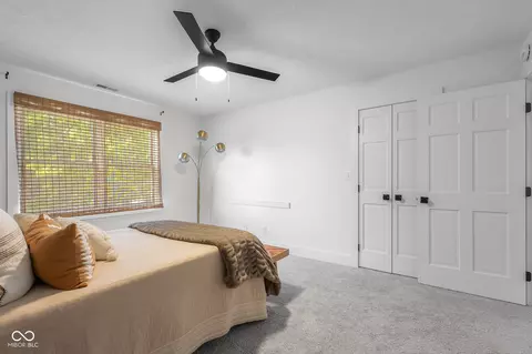 Bedroom - 882 Box Turtle Ct, Columbus, IN 47201 photo 12 of 13