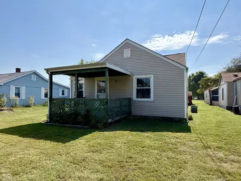 2921 10th St, Columbus, IN 47201