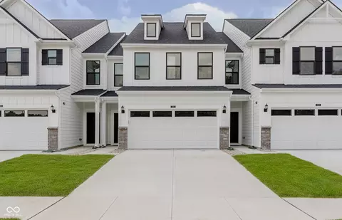 9705 Oleander Dr, Indianapolis, IN 46250