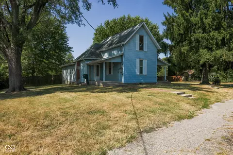 220 N Railroad St, Whiteland, IN 46184