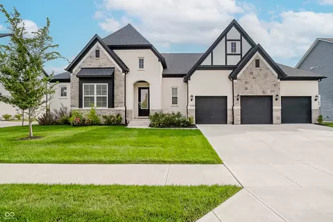 10987 Joelle Dr, Noblesville, IN 46060