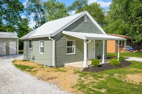 625 Parkway Dr, Columbus, IN 47201