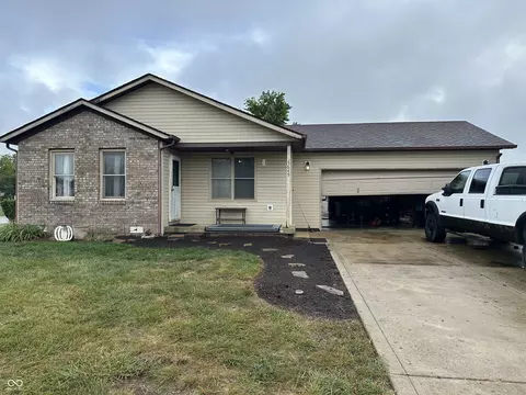 5645 Marjorie Ct, Camby, IN 46113 photo 1