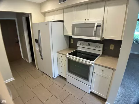 Kitchen - 464 E St Clair St, Indianapolis, IN 46202 photo 2 of 3