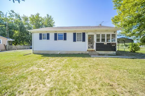 293 N Hillsboro Rd, New Castle, IN 47362