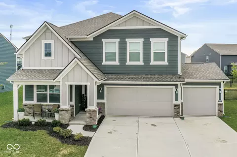 7267 Firestone Rd, Whitestown, IN 46075
