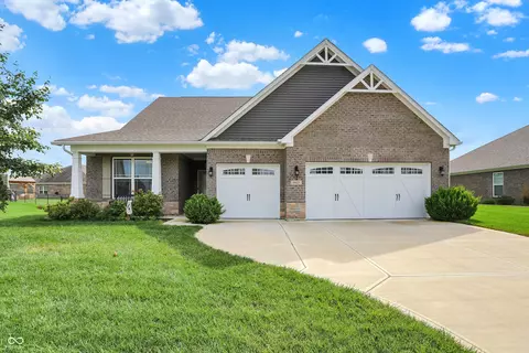 4625 W Otway Ln, New Palestine, IN 46163