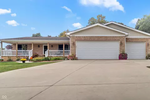 9958 Parker Ln, Cloverdale, IN 46120