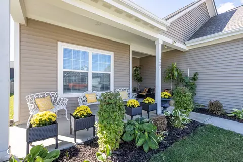 Exterior - 6607 Laurelwood Dr, Pendleton, IN 46064 photo 2 of 2