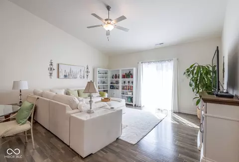 Living - 6607 Laurelwood Dr, Pendleton, IN 46064 photo 1 of 1