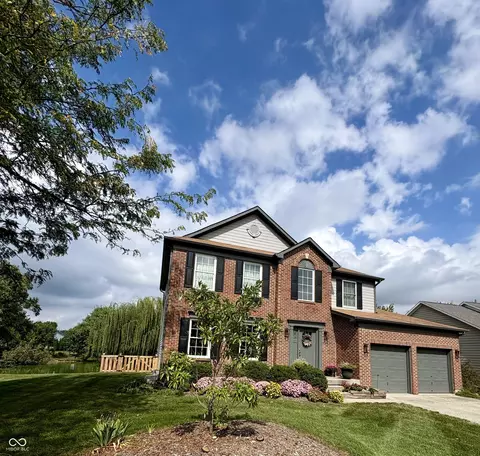 8338 Glen Highlands Dr, Indianapolis, IN 46236