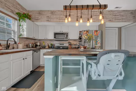 Kitchen - 10953 Roundtree Rd, Fishers, IN 46037 photo 4 of 4