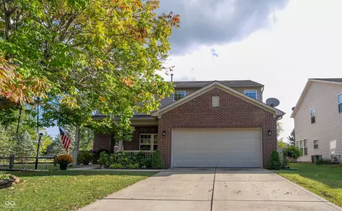 10953 Roundtree Rd, Fishers, IN 46037