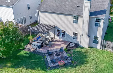 View/Area - 10953 Roundtree Rd, Fishers, IN 46037 photo 3 of 10