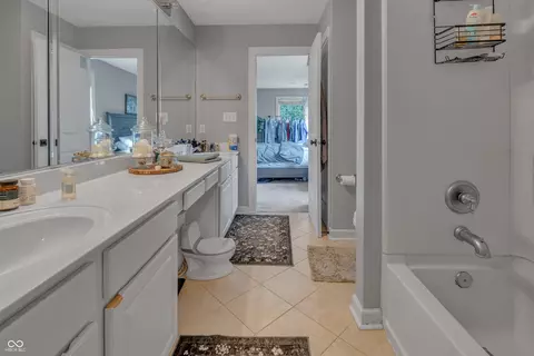 Bath - 10953 Roundtree Rd, Fishers, IN 46037 photo 2 of 4