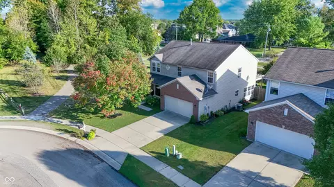 View/Area - 10953 Roundtree Rd, Fishers, IN 46037 photo 1 of 10