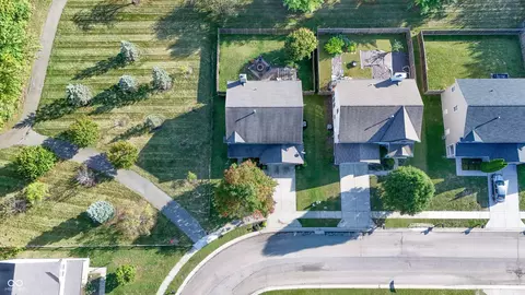 View/Area - 10953 Roundtree Rd, Fishers, IN 46037 photo 7 of 10