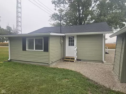 208 E Midway St, Colfax, IN 46035 photo 4