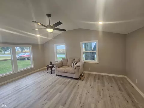 208 E Midway St, Colfax, IN 46035 photo 5