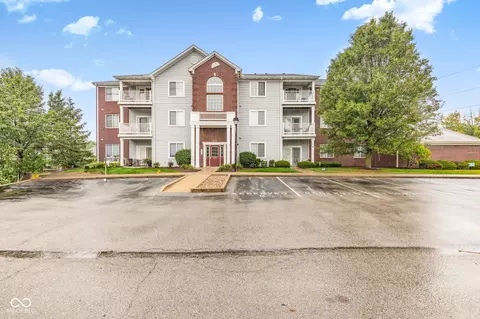 6230 Amberley Dr # U104, Indianapolis, IN 46237
