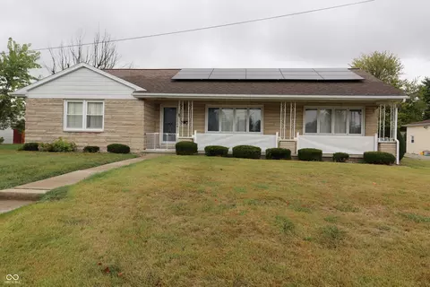 102 W Bryant St, Greensburg, IN 47240